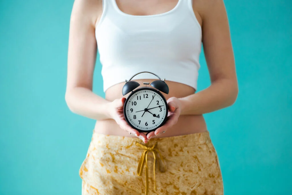 L’orologio biologico: come il microbiota e ritmi circadiani influenzano lo stato di salute